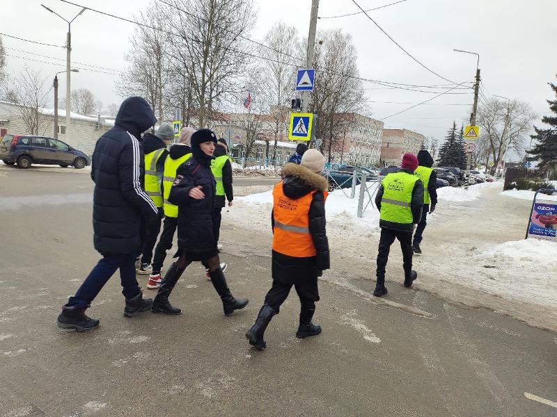 В январе месяце с обучающимися 1-10 классов были проведены дополнительные инструктажи по безопасному поведению на проезжей части дороги.